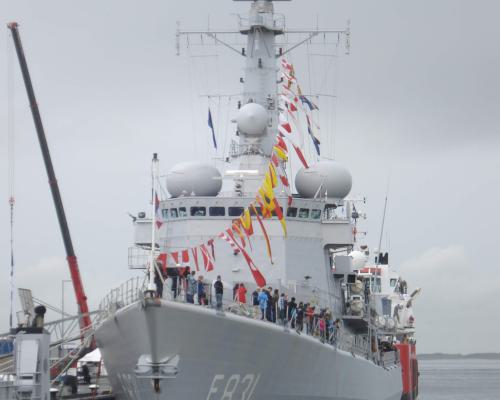 Van Amstel (F831)