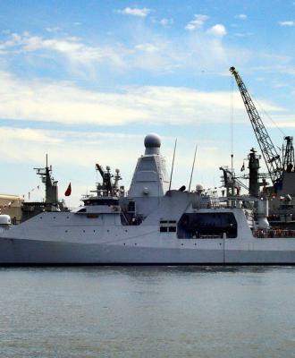 Zr.Ms. Holland (P840)